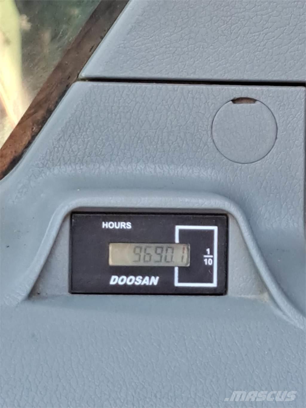 Doosan DX170W-5 旋轉式挖土機/掘鑿機/挖掘機