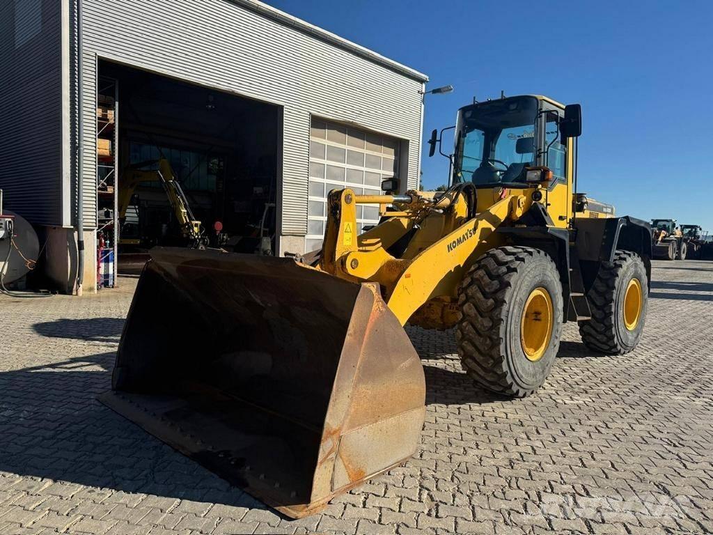 Komatsu WA 320-3H 輪胎式裝載機