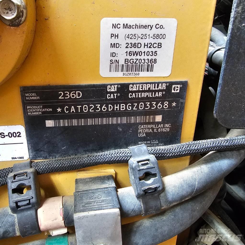 CAT 236D 滑移轉向裝載機