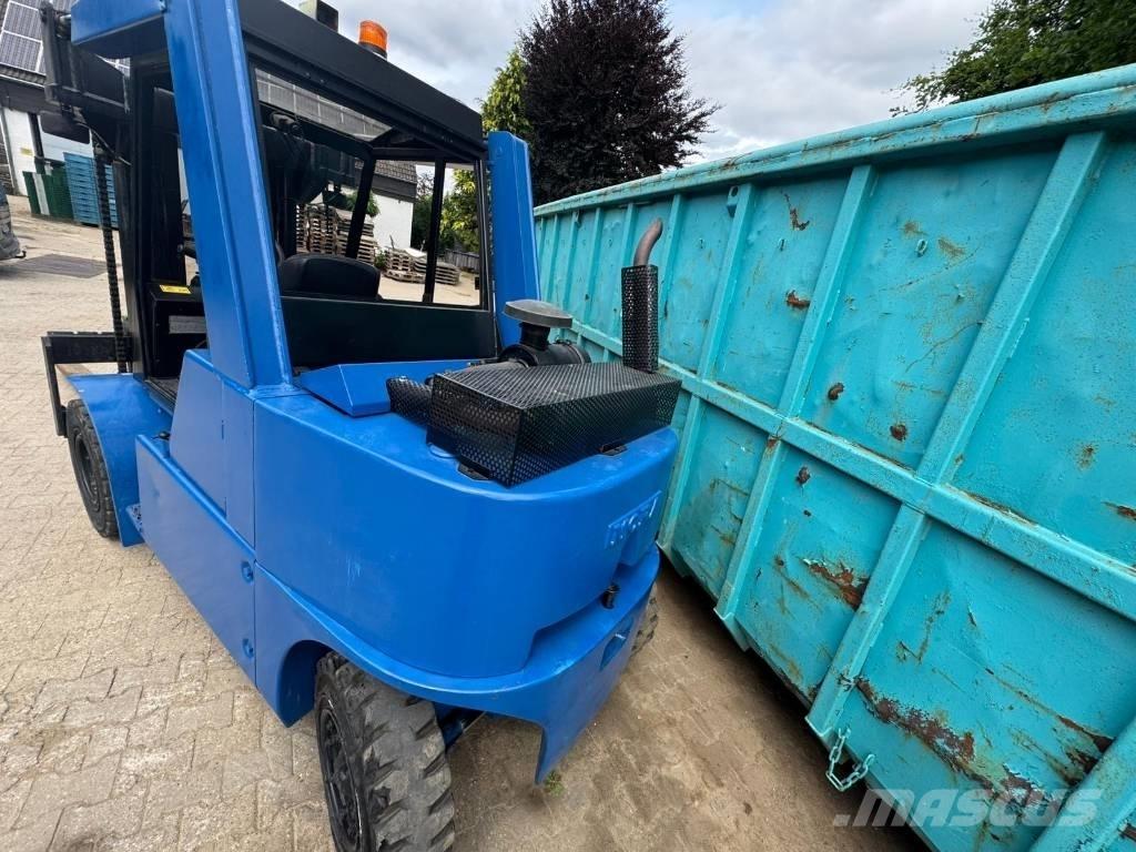 Mora M 80 C 柴油卡車