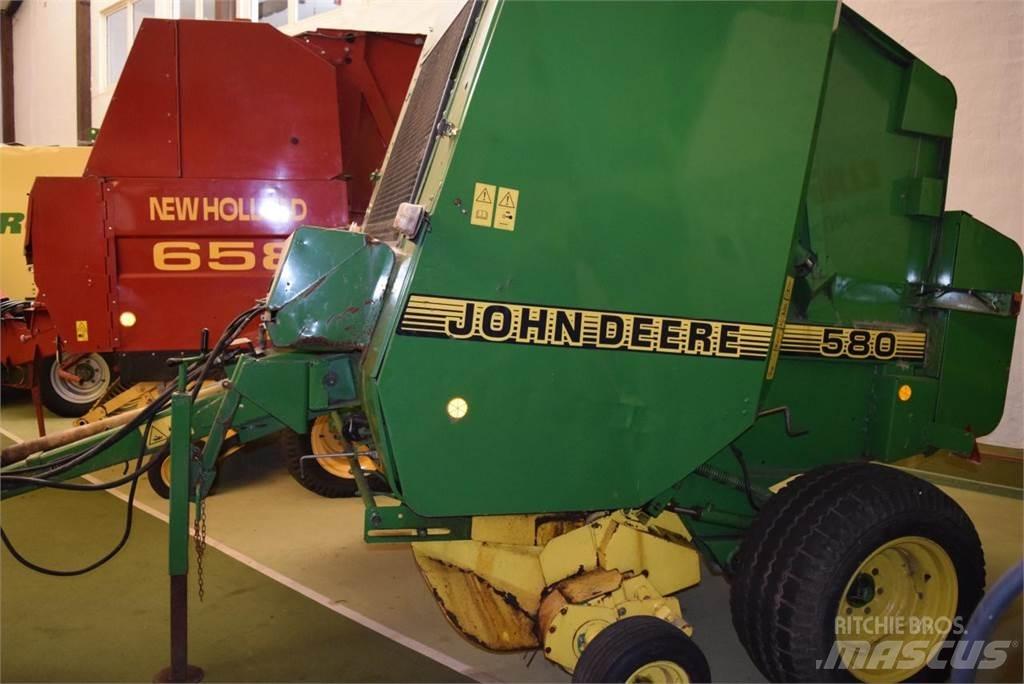 John Deere 580 圓型牧草打包機