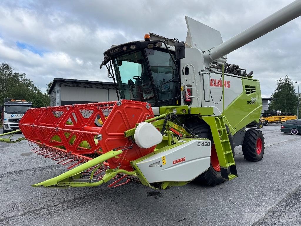 CLAAS Tucano 320 聯合收穫機