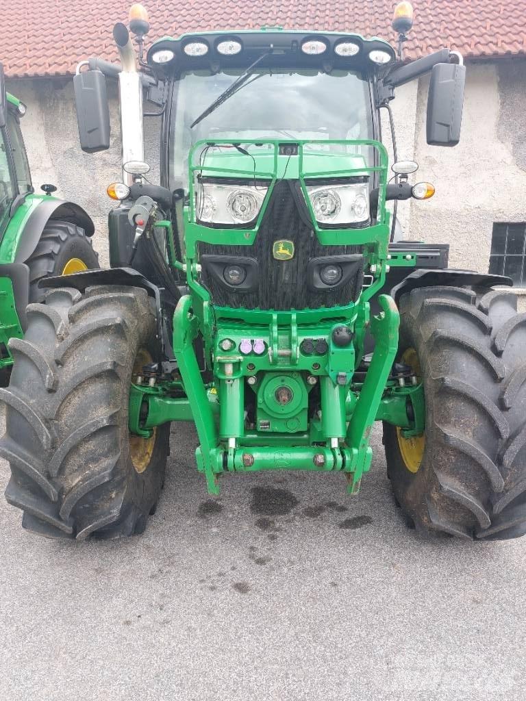 John Deere 6130 R 曳引機