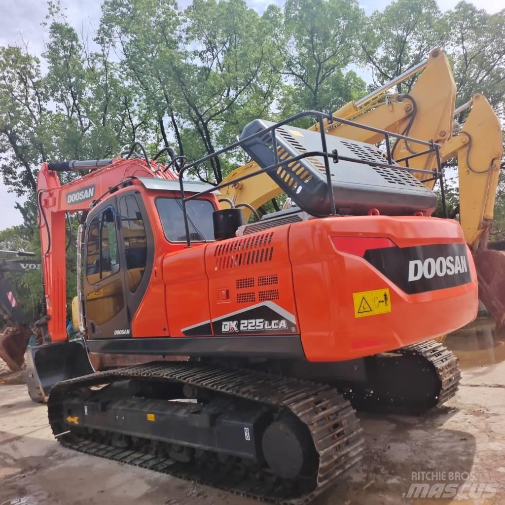 Doosan DX 225 LC 履帶式 挖土機/掘鑿機/挖掘機