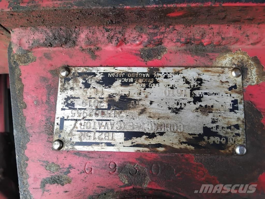 Takeuchi TB 215 R 小型挖土機/掘鑿機<7t(小型挖掘機)