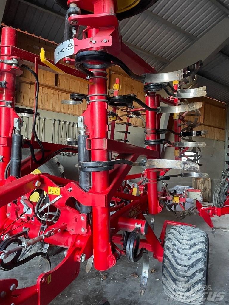 Väderstad Swift560 中耕管理機