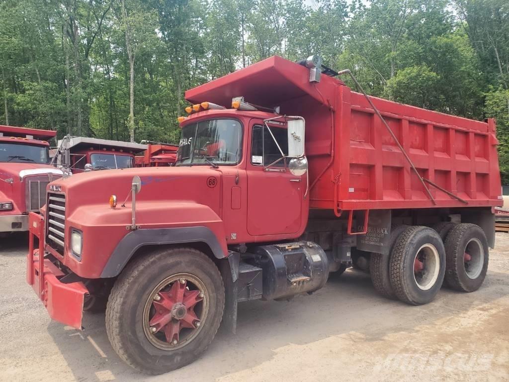 Mack RD690SX 傾卸式卡車