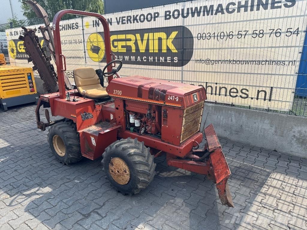 Ditch Witch 3700 DD 掘溝機