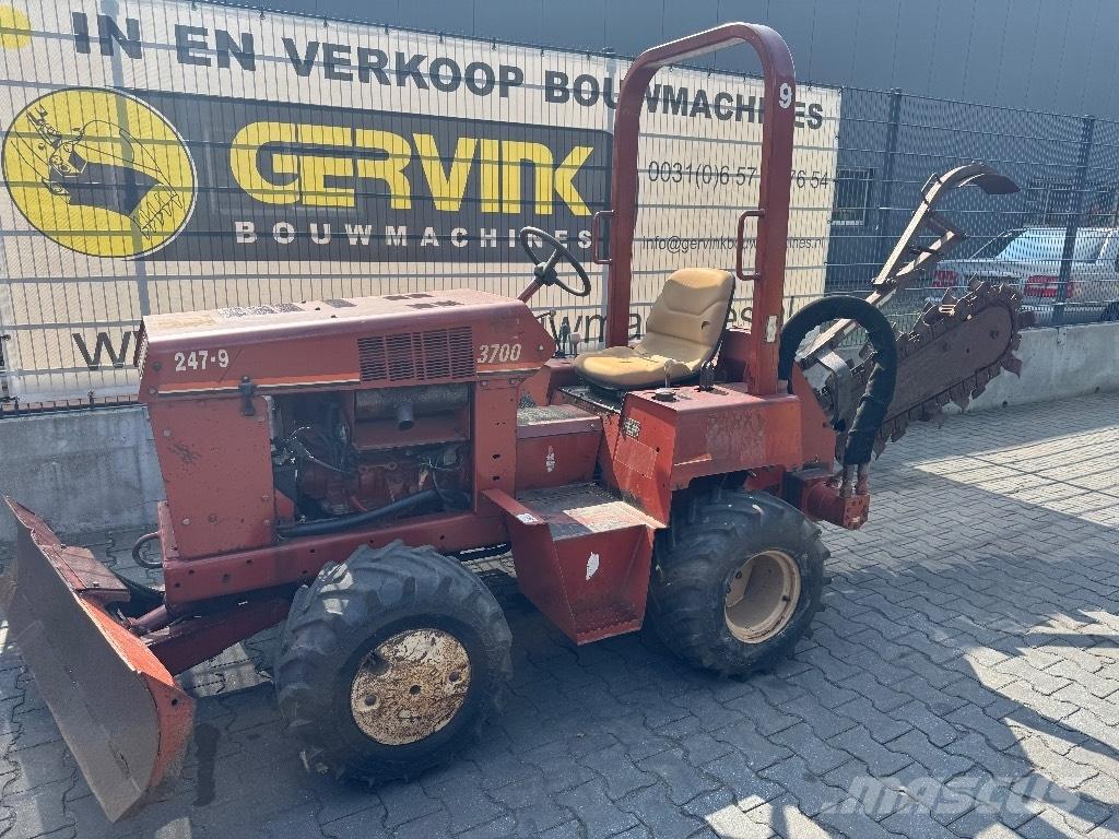 Ditch Witch 3700 DD 掘溝機