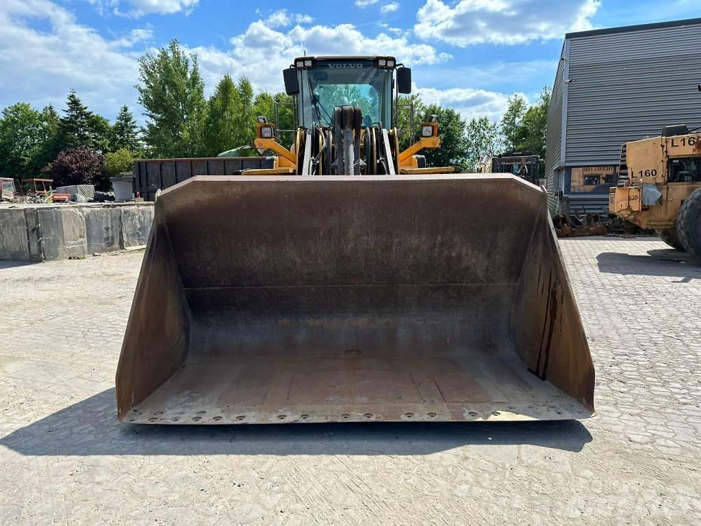 Volvo L180F 輪胎式裝載機