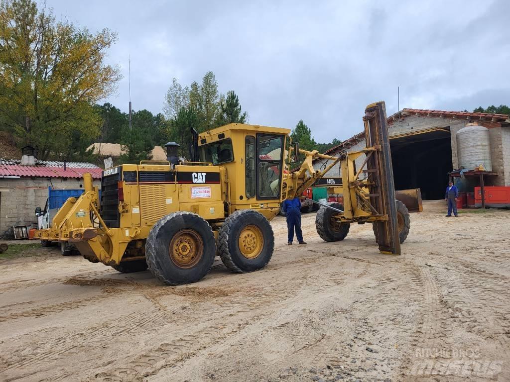 CAT 140 H 平土機