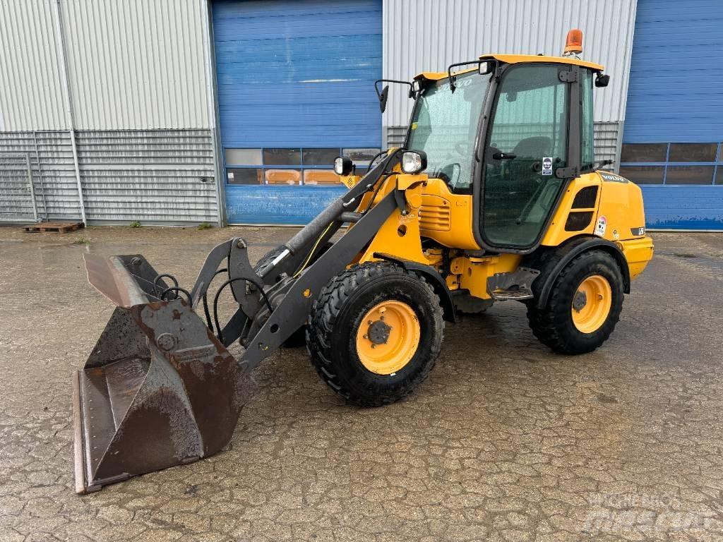 Volvo L 25 F 輪胎式裝載機