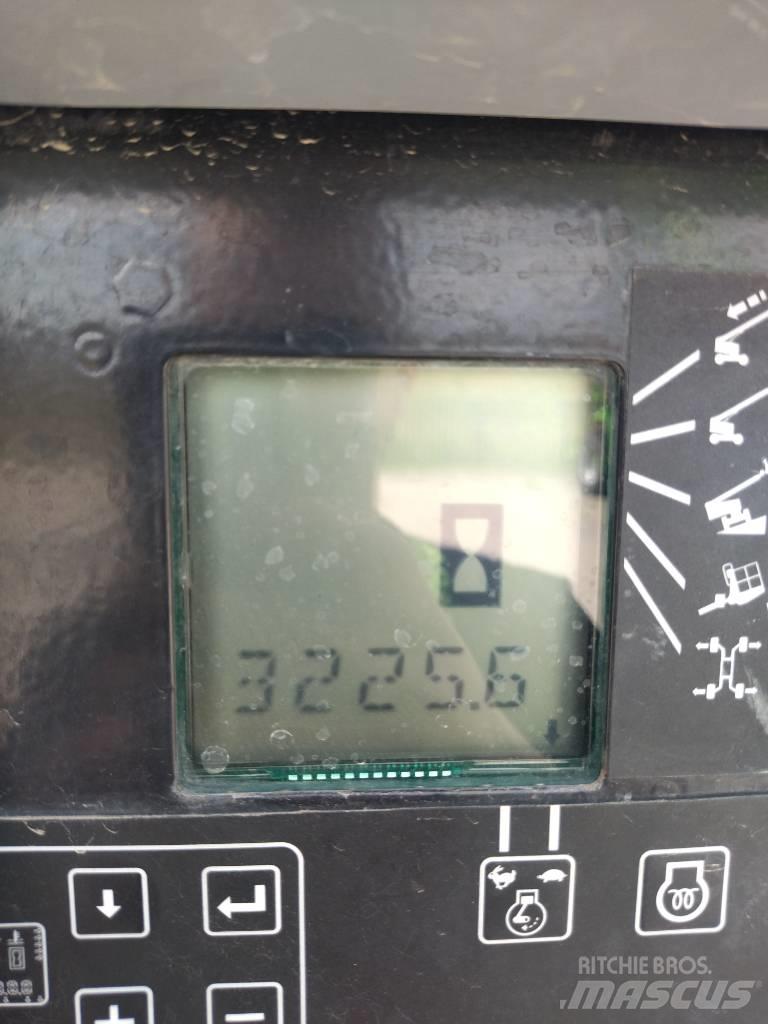 Genie ZX 135/70 曲臂高空作業車