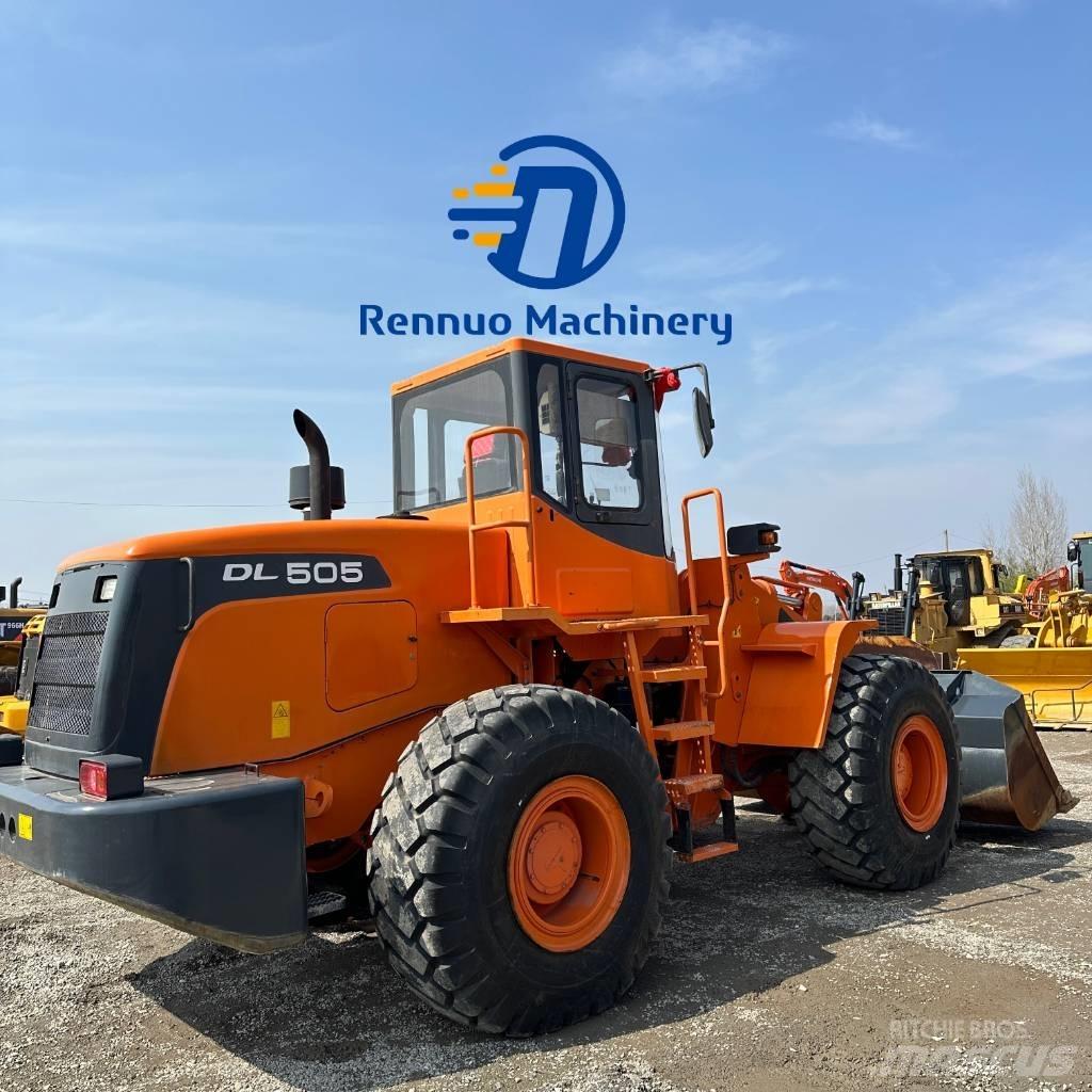 Doosan DL505 輪胎式裝載機