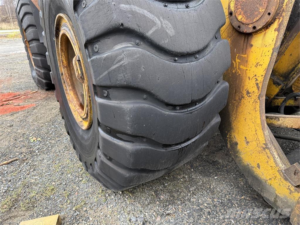 Hanomag C66 輪胎式裝載機