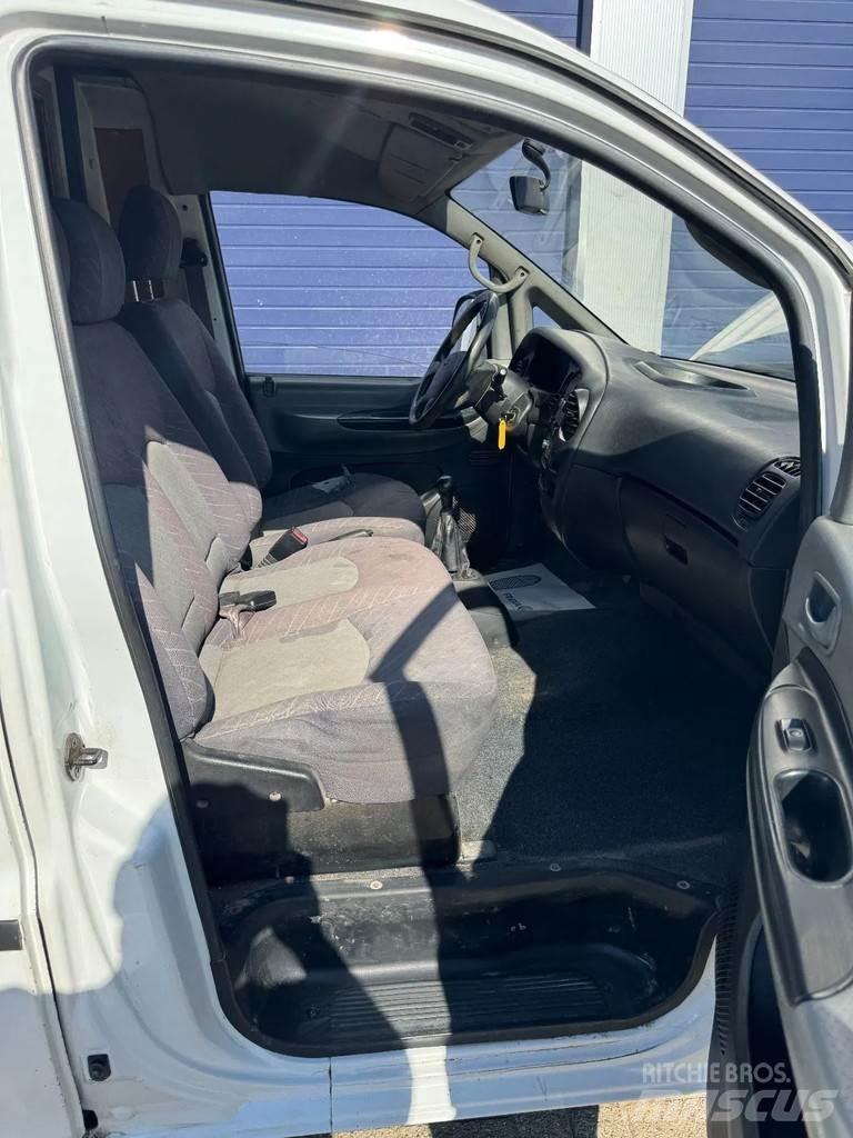 Hyundai H200 車廂