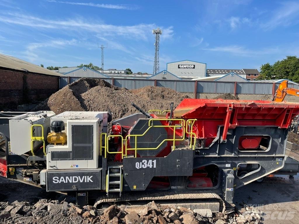 Sandvik QJ 341 移動式壓碎機