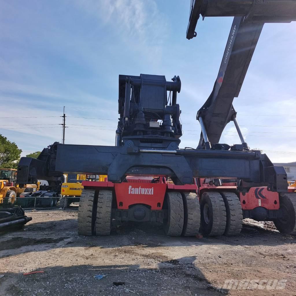 Fantuzzi CS 45 KM 前伸型堆積機