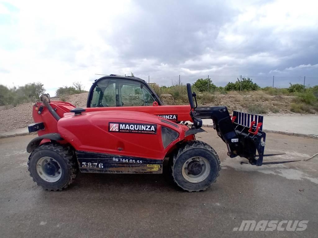 Manitou MT 625 伸縮臂操作車