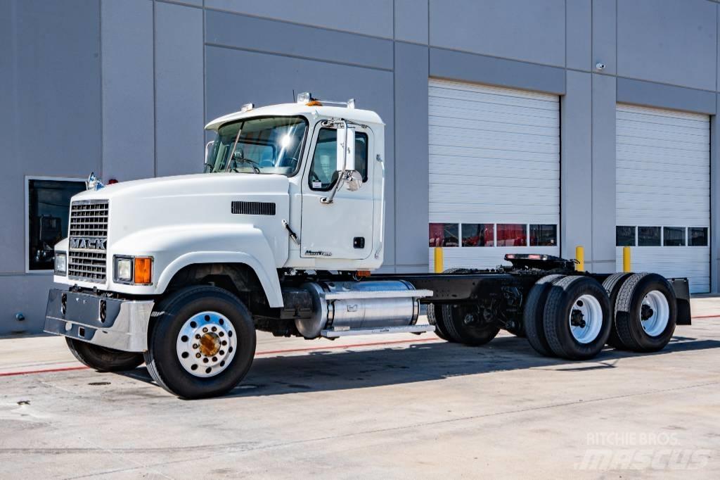Mack CHN 613 曳引機組件