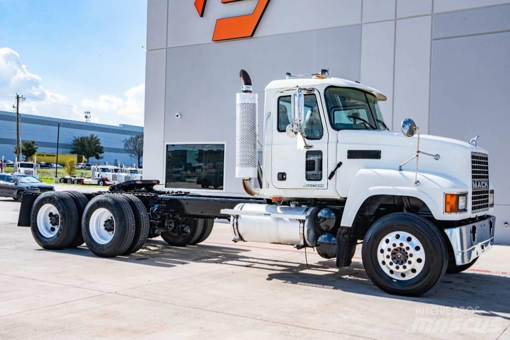 Mack CHN 613 曳引機組件