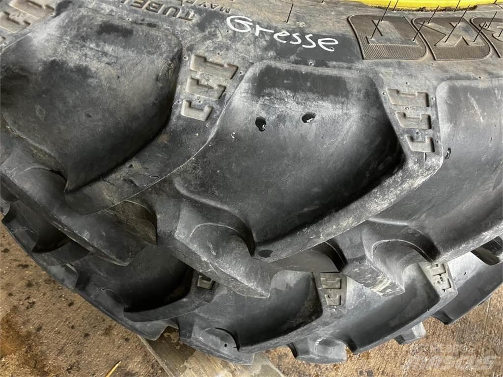 BKT 270/95R32 輪胎、車輪和輪圈