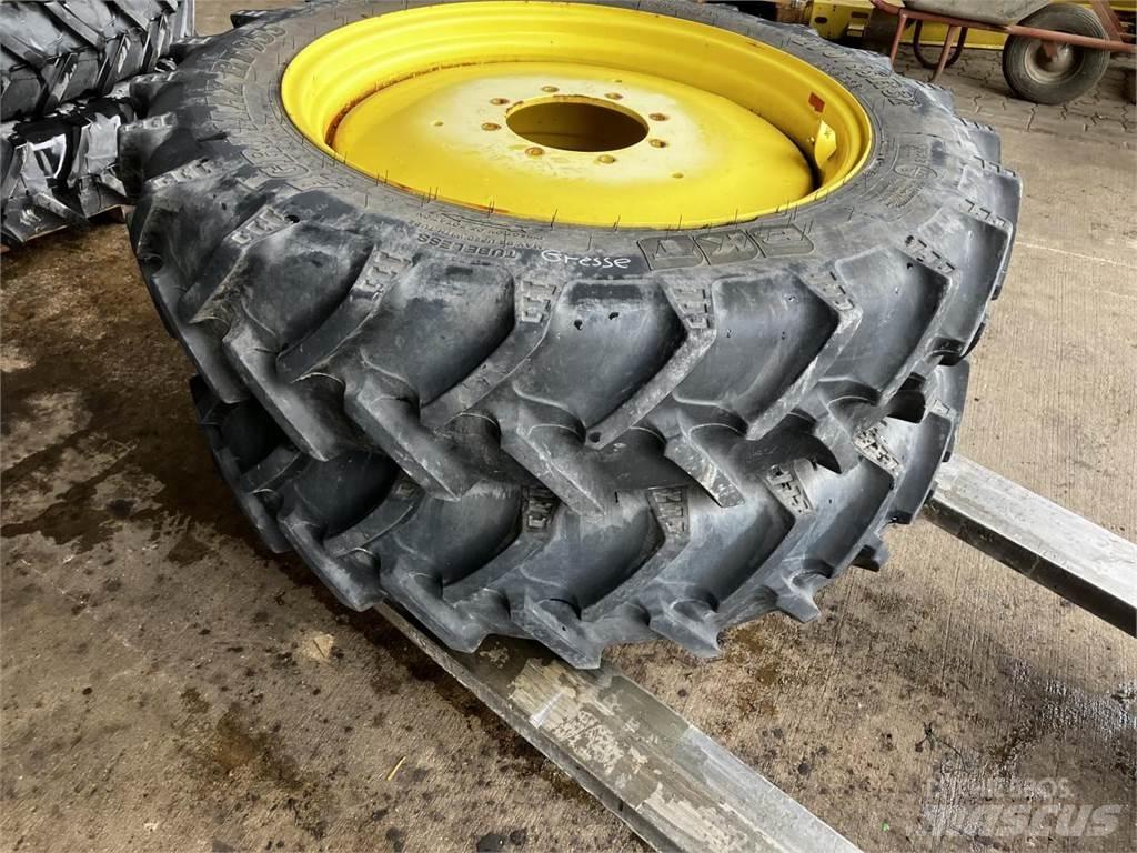 BKT 270/95R32 輪胎、車輪和輪圈