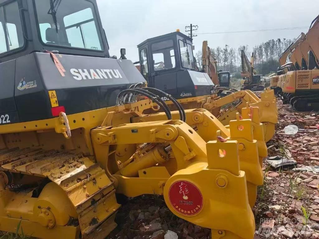 Shantui SD22 履帶推土機