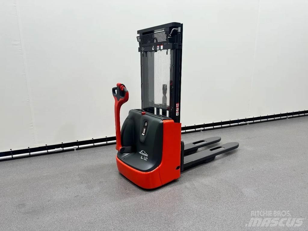 Linde L 12 行走控制式堆積機