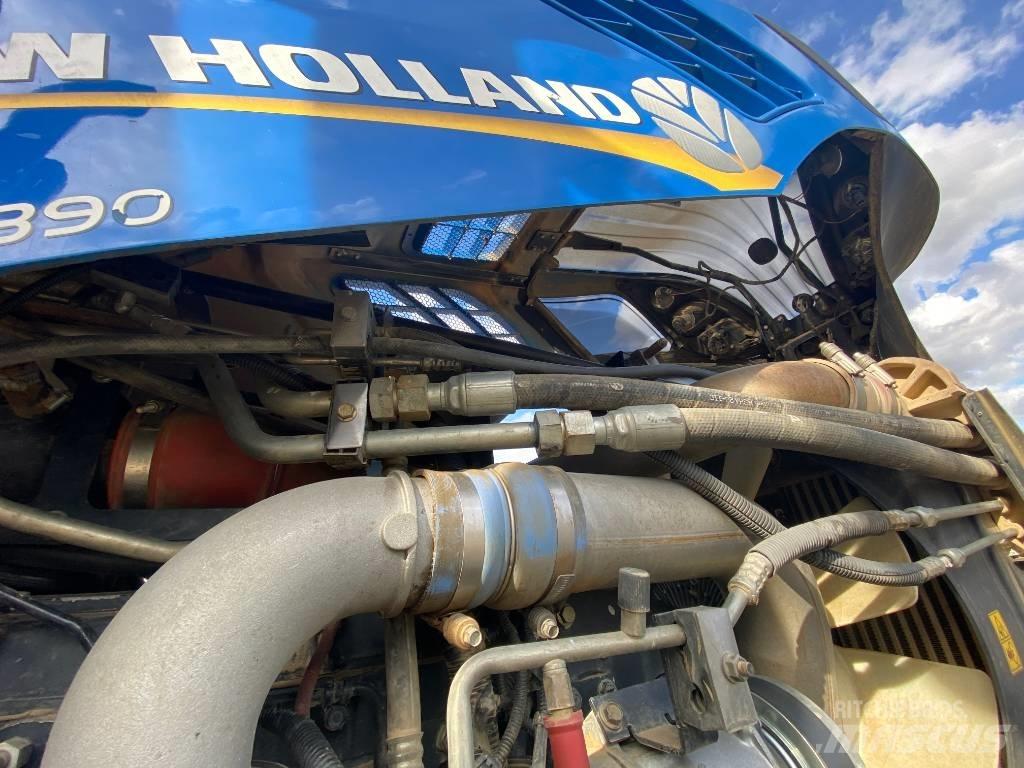 New Holland T 8.390 曳引機