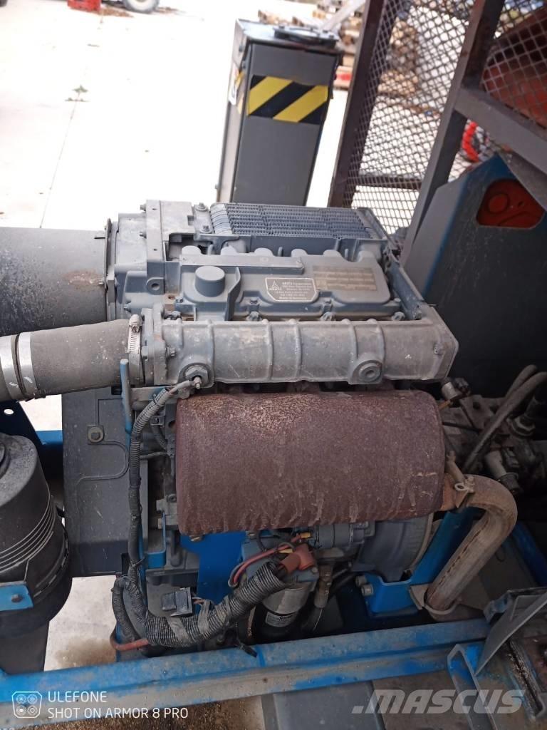 Genie GS 4390 RT 剪式升降機