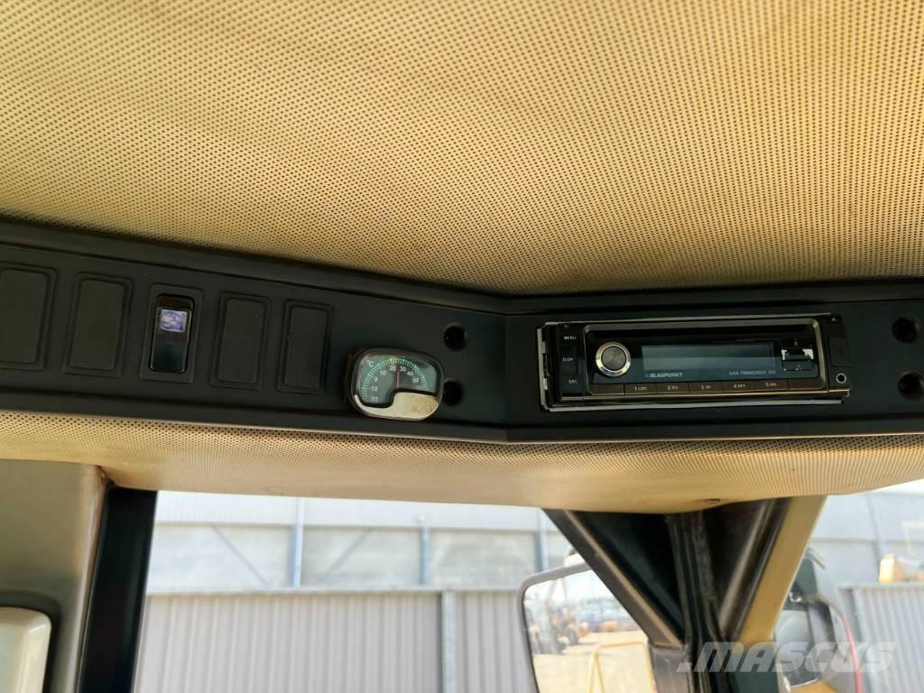 CAT 824H 輪式推土機