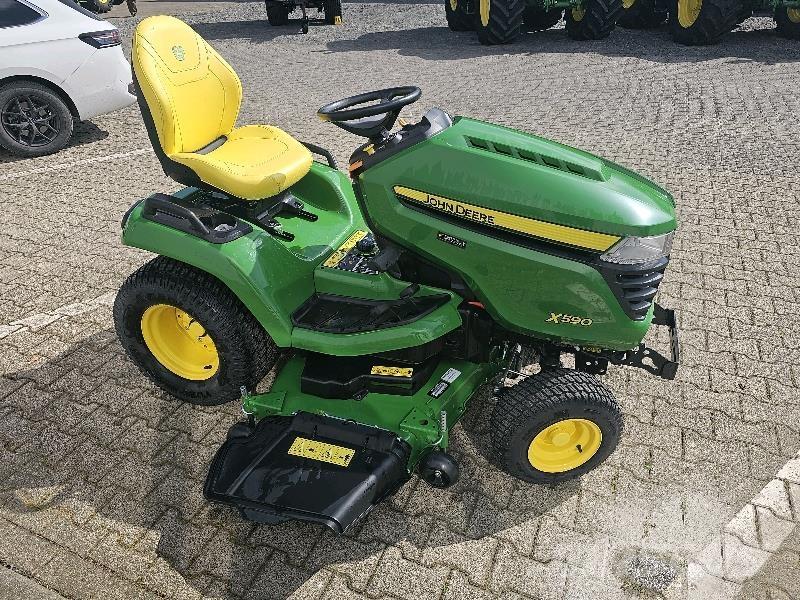 John Deere X590 割草劑