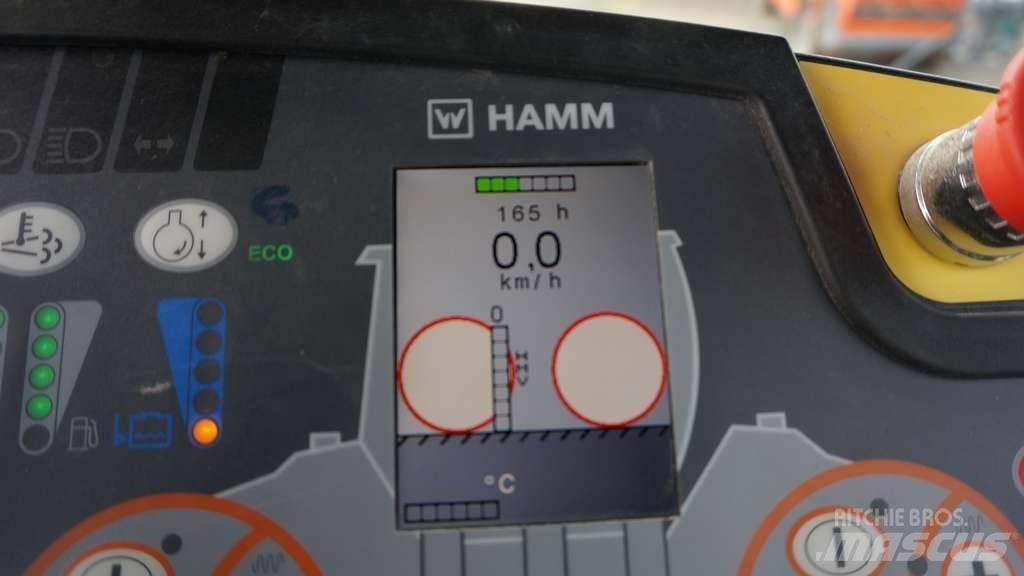 Hamm HD+120iVV 雙輪滾壓機