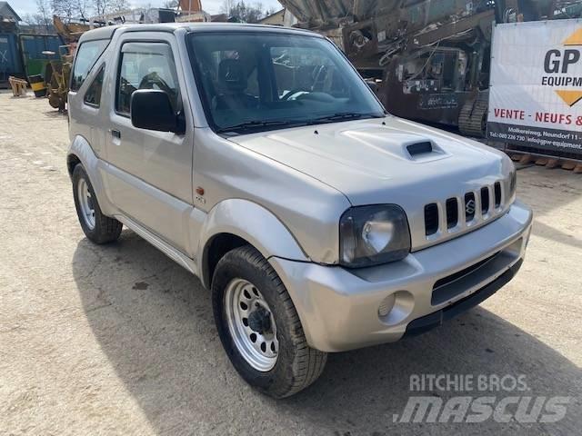 Suzuki Jimny 越野車