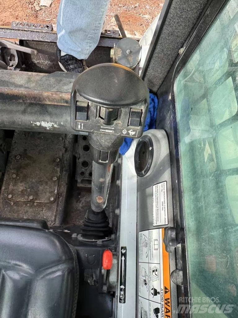 Bobcat S 300 滑移轉向裝載機