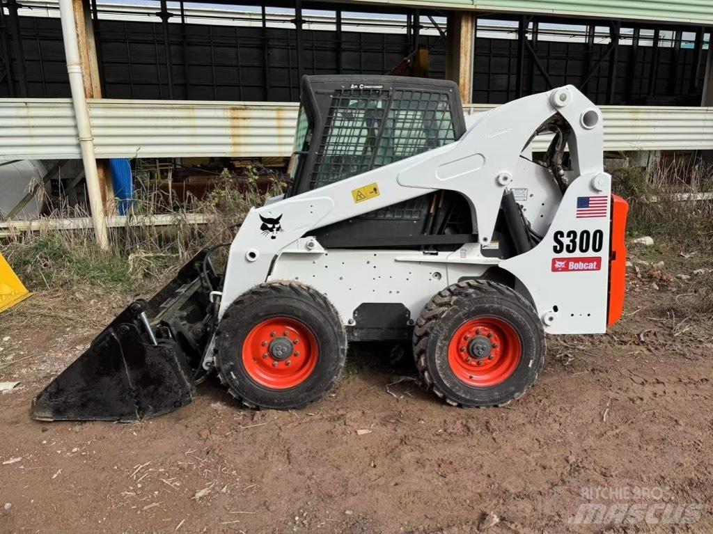 Bobcat S 300 滑移轉向裝載機