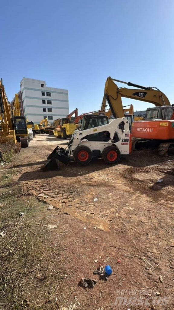 Bobcat S 300 滑移轉向裝載機