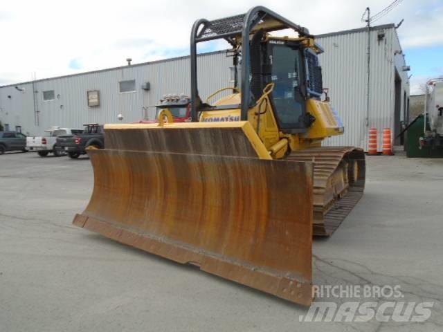 Komatsu D61PX-24 履帶推土機