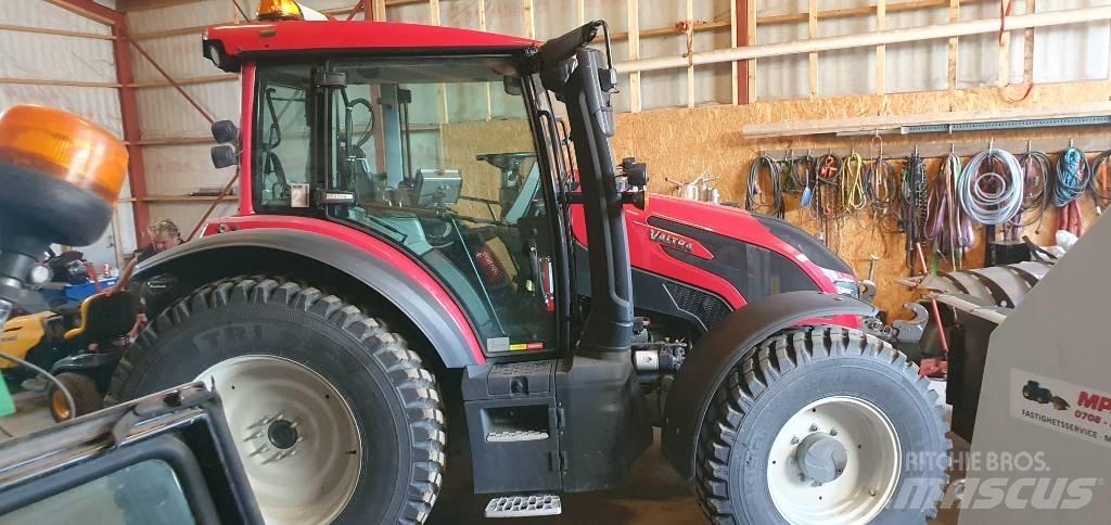 Valtra G125 Active 曳引機