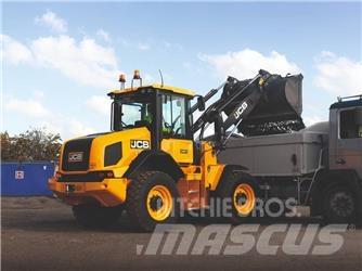 JCB 411 輪胎式裝載機
