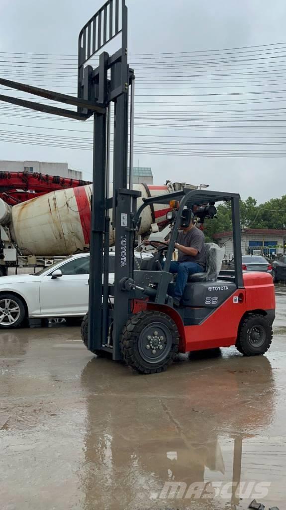 Toyota FD 35 柴油卡車