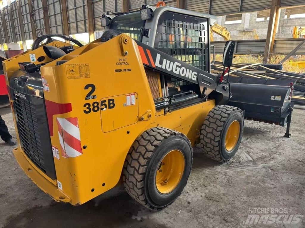 LiuGong 385 B 滑移轉向裝載機