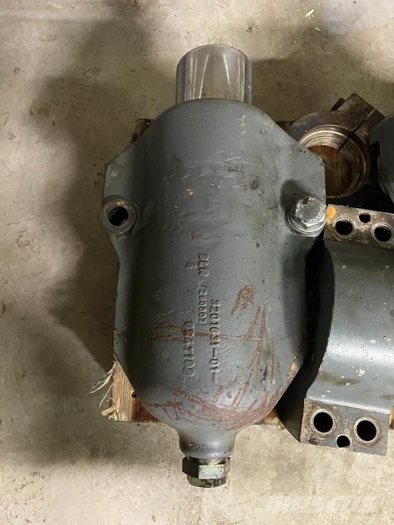 Liebherr A934C 油壓