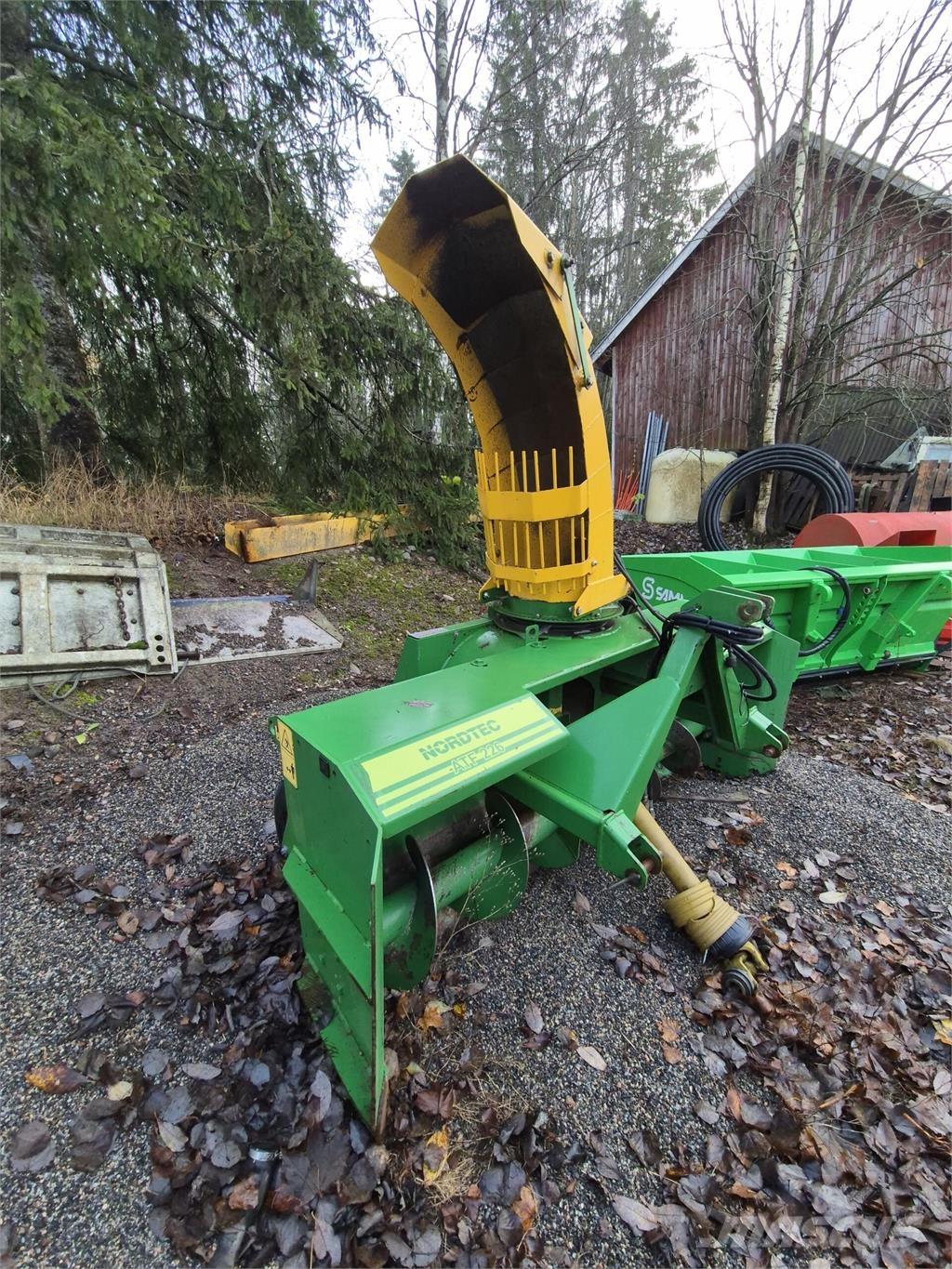 Ala-talkkari 226 掃雪機