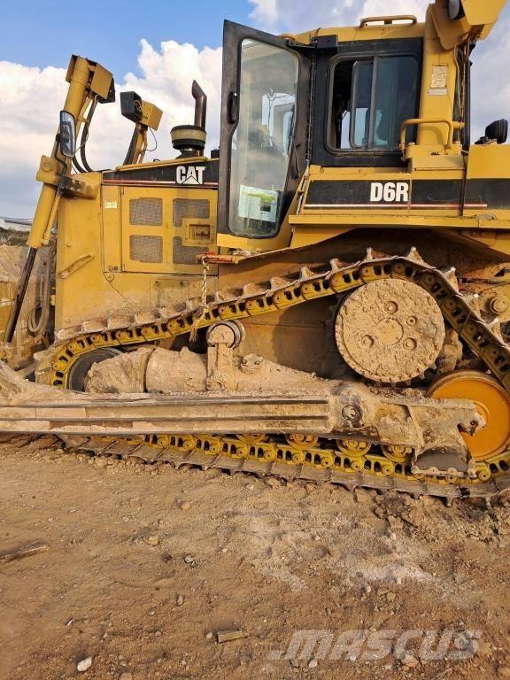 CAT D 6 R 平土機
