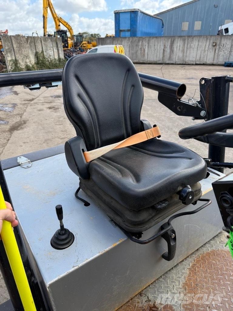Mecalac TA 3 H 側卸礦車