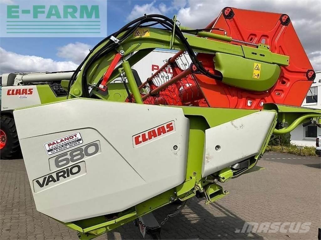 CLAAS trion 650 聯合收穫機
