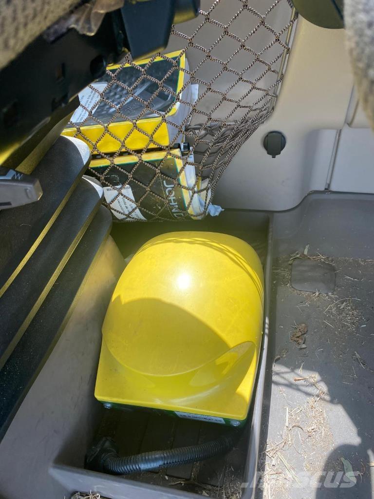 John Deere 8200 牧草收穫機