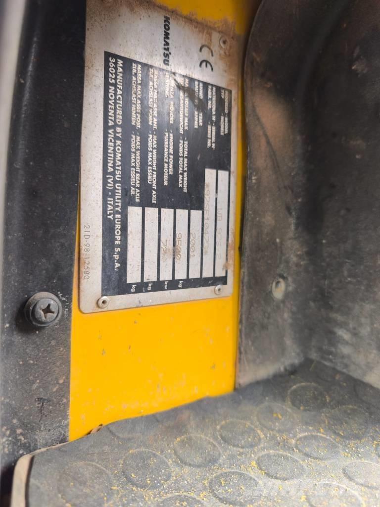 Komatsu WB 97 S-2 反鏟裝載機